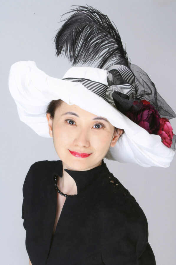 気になるあの人と成就するため!!キャロライン先生と恋愛戦略をたててみては?